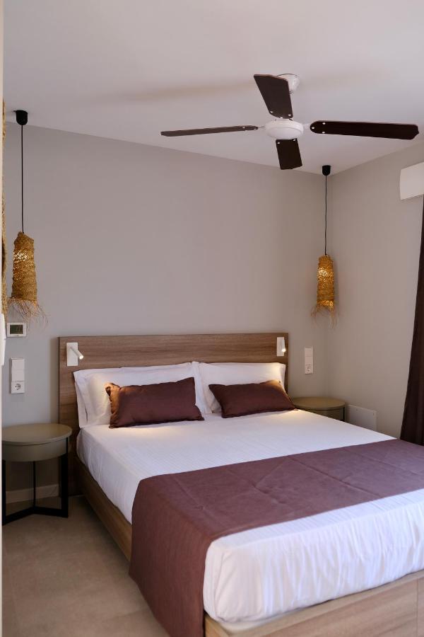 Eques Petit Resort Кала де Ор Экстерьер фото