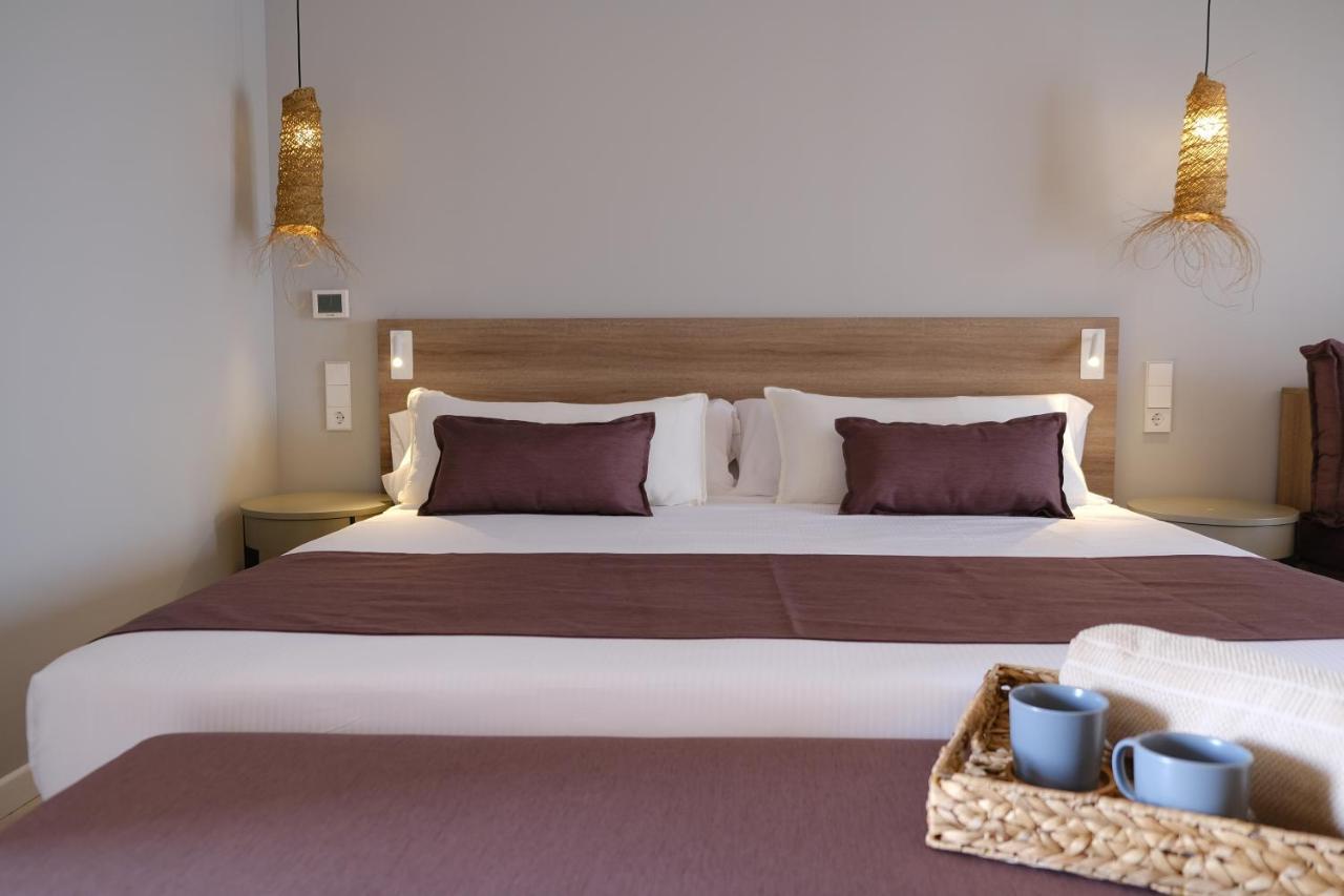 Eques Petit Resort Кала де Ор Экстерьер фото