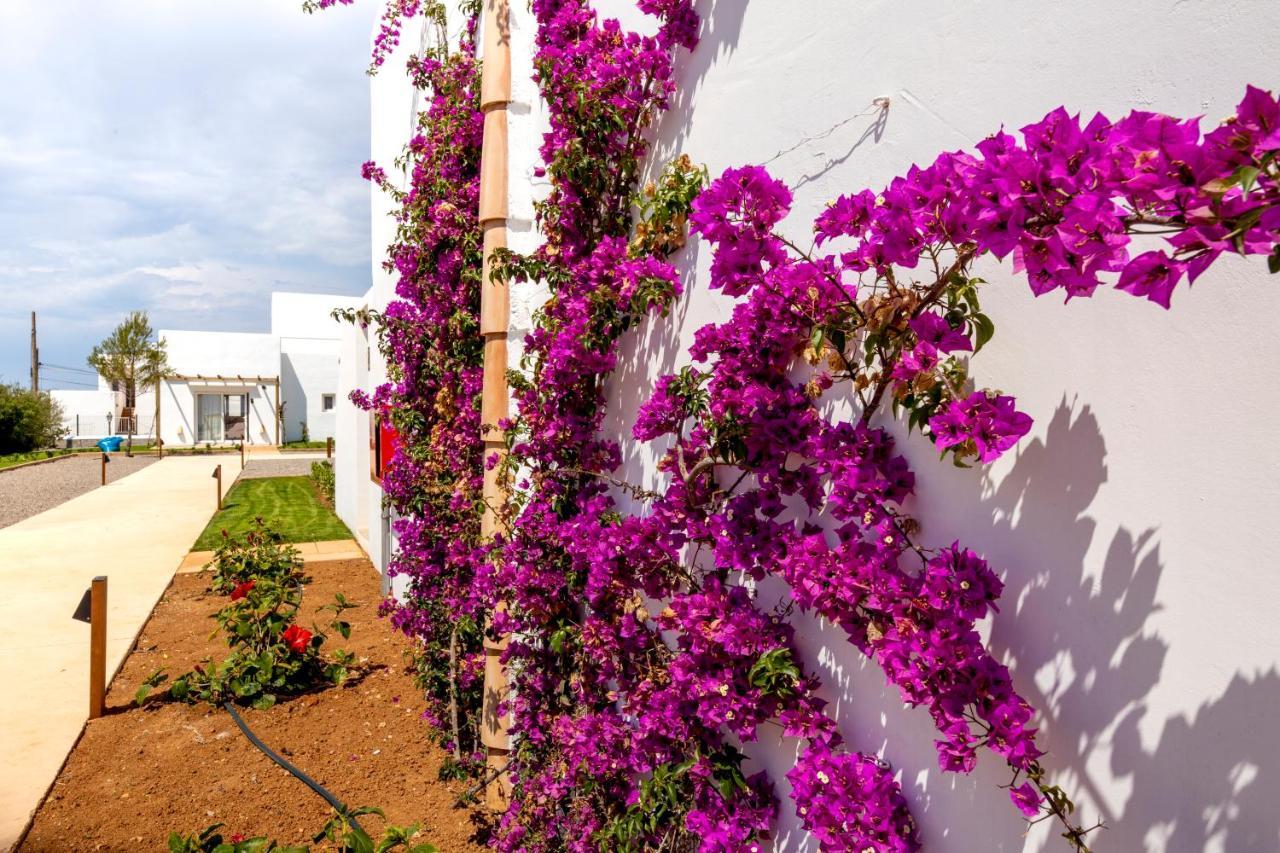 Eques Petit Resort Кала де Ор Экстерьер фото