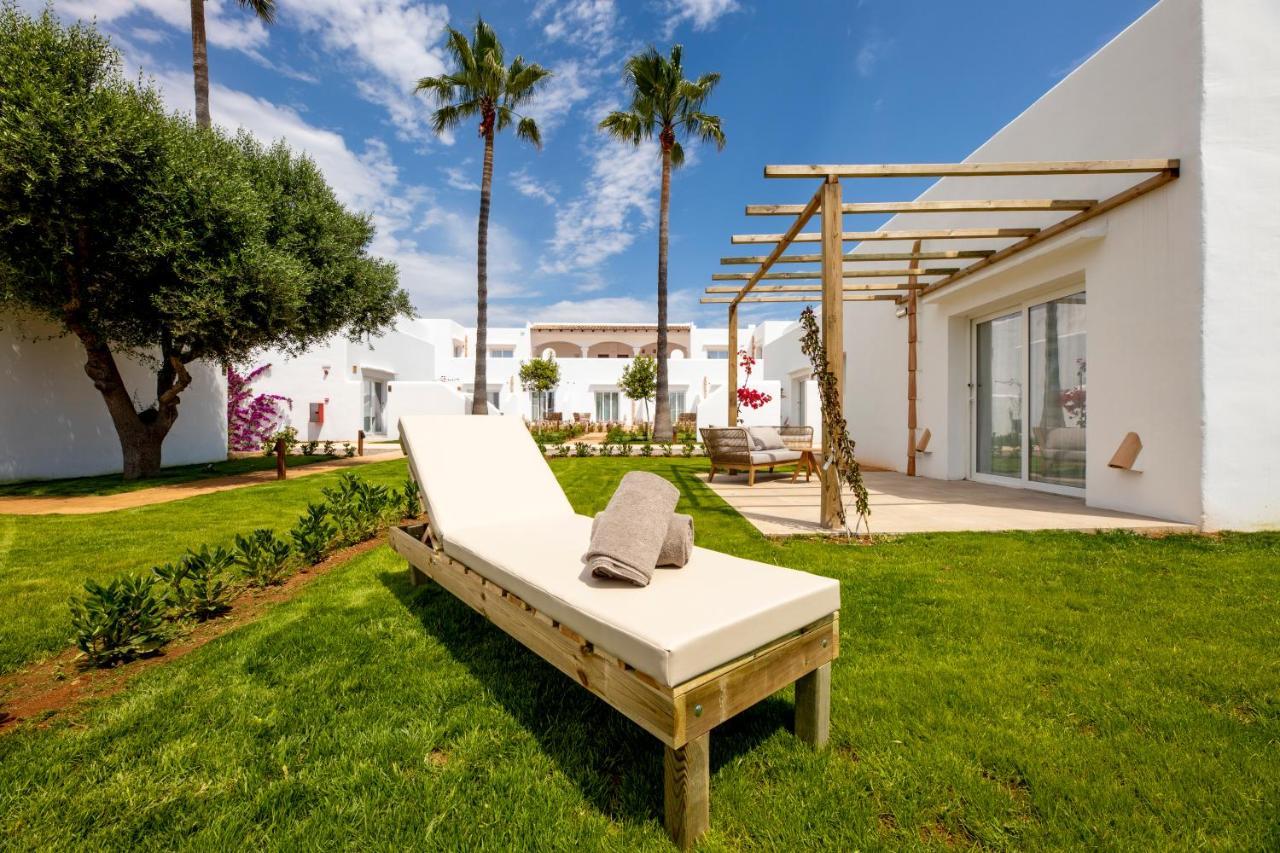 Eques Petit Resort Кала де Ор Экстерьер фото