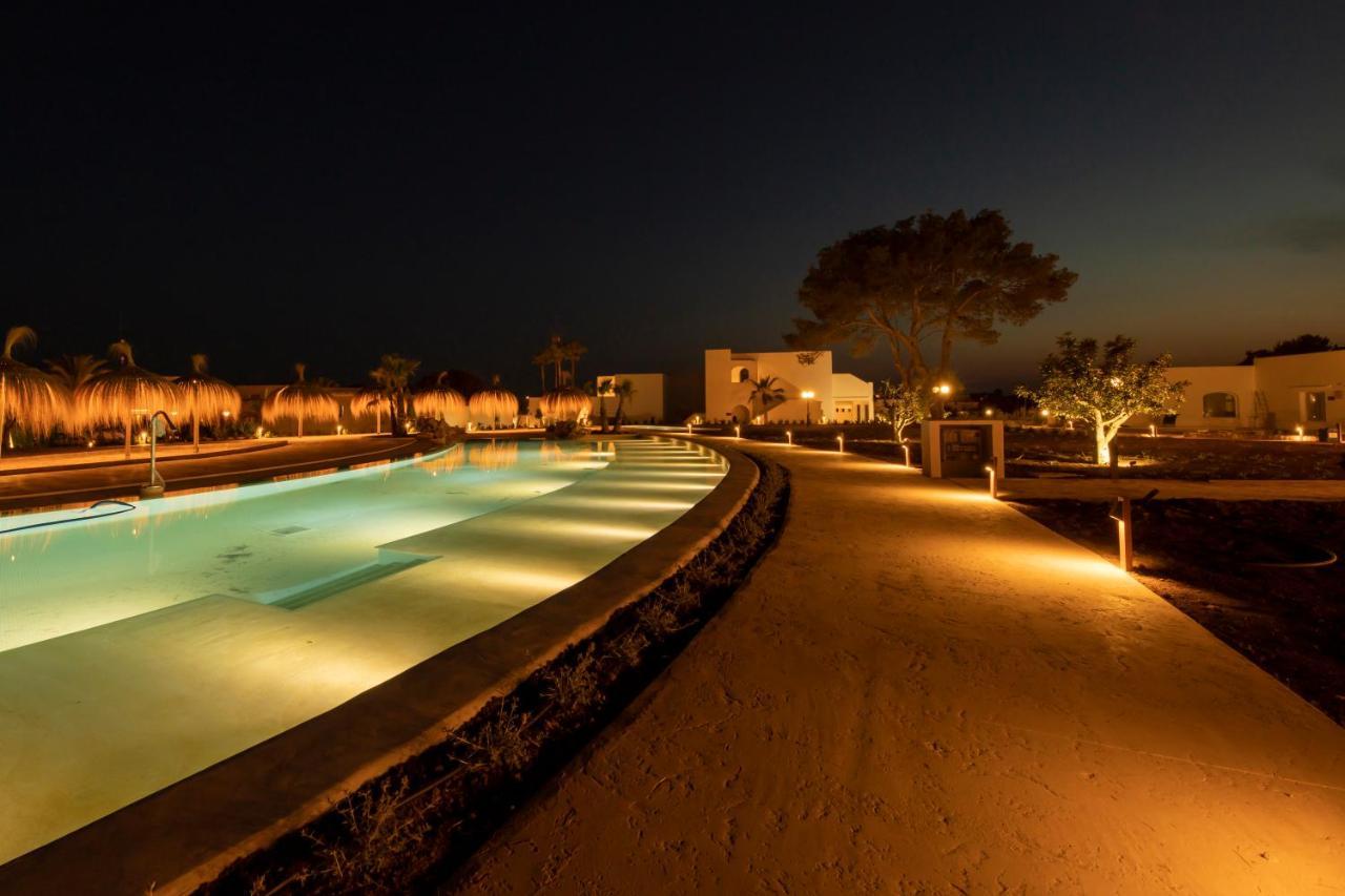 Eques Petit Resort Кала де Ор Экстерьер фото