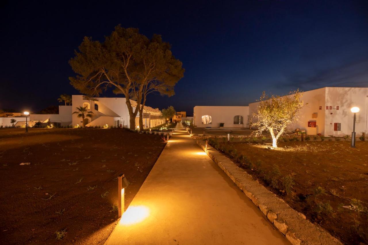 Eques Petit Resort Кала де Ор Экстерьер фото