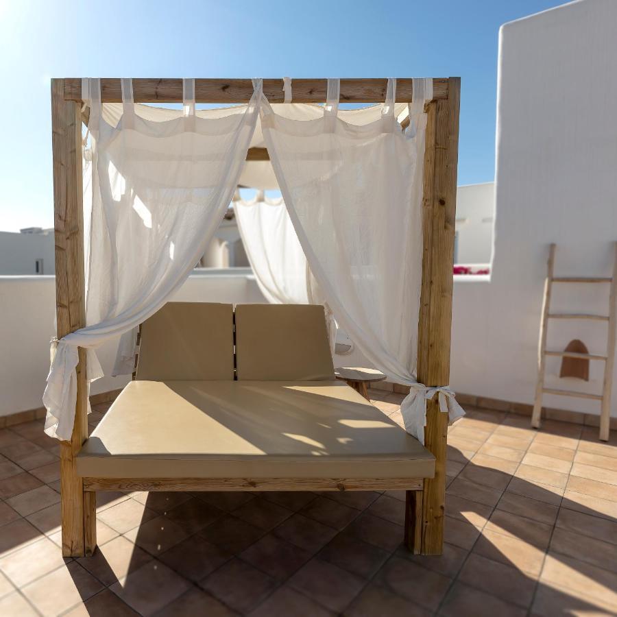 Eques Petit Resort Кала де Ор Экстерьер фото
